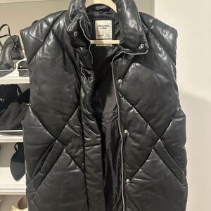 Abercrombie & Fitch Women's Quilted Black Vest